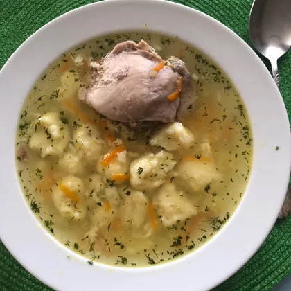 Куриный суп с клёцками
