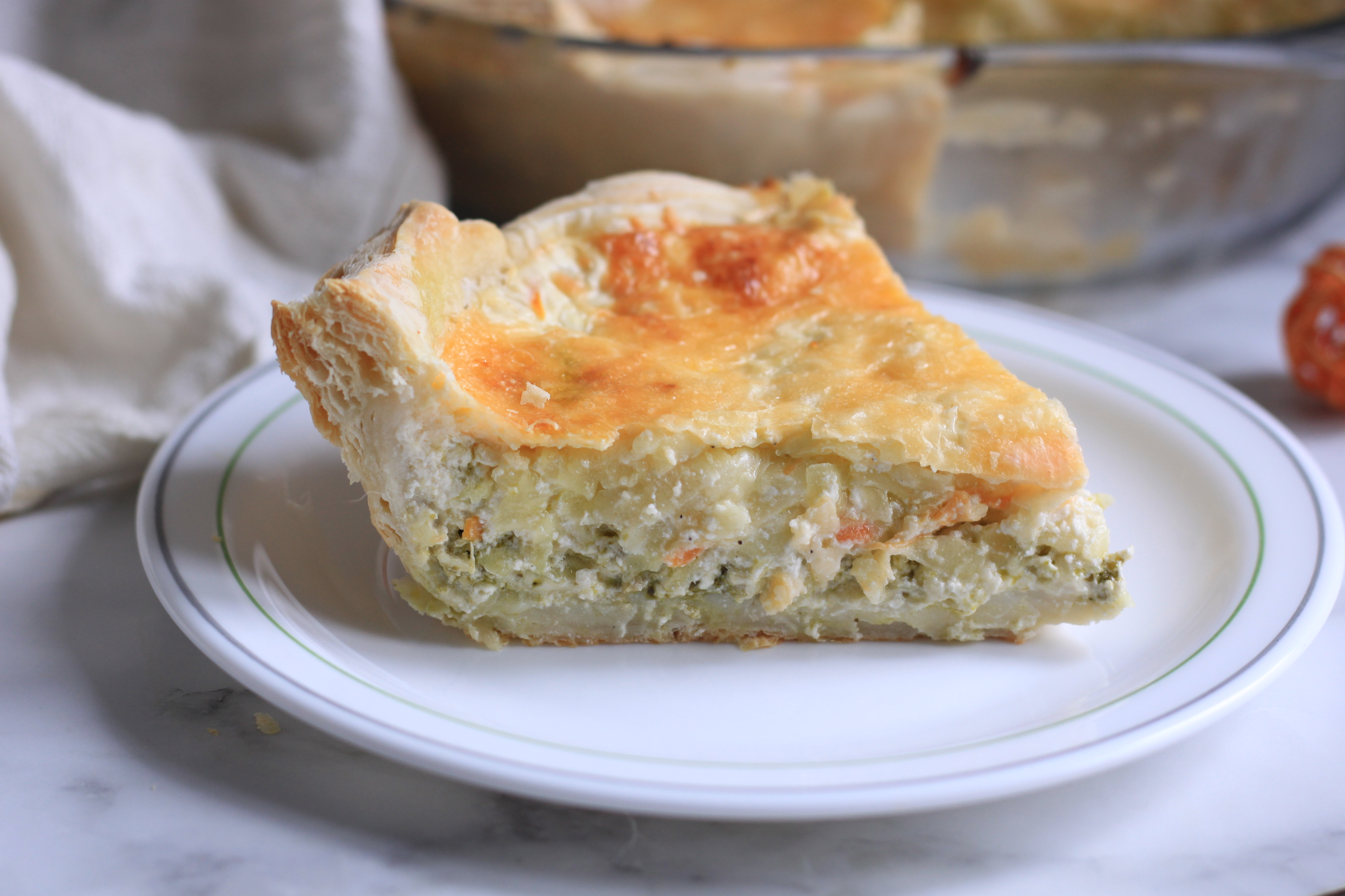 Киш с кабачком и морковью
