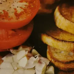 Хлеб с помидорами от Арама Мнацаканова (Pan con tomate)