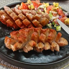 Колбаски в сливочно-луковом соусе 