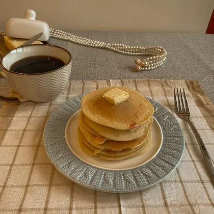 Панкейки с корицей и джемом