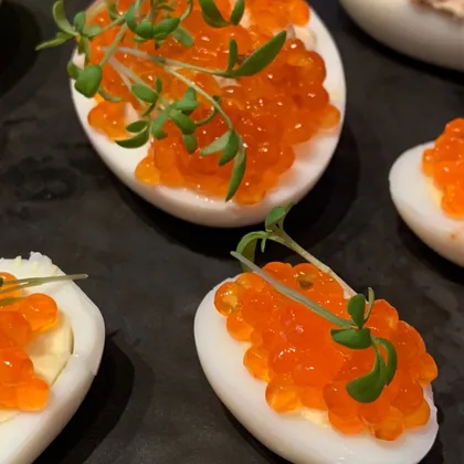 Фаршированные яйца на Новый год