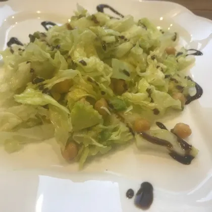 Вегетарианский салат «Пекинская капуста с нутом». #вегетарианство