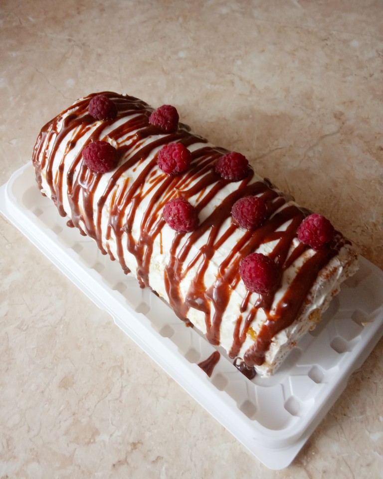 Бисквитный рулет