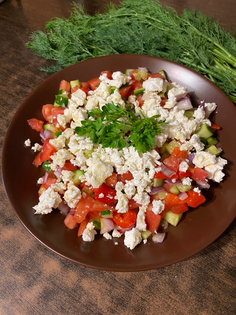 🇧🇬 Шопска салата (Shopska salad) - салат из свежих овощей с брынзой