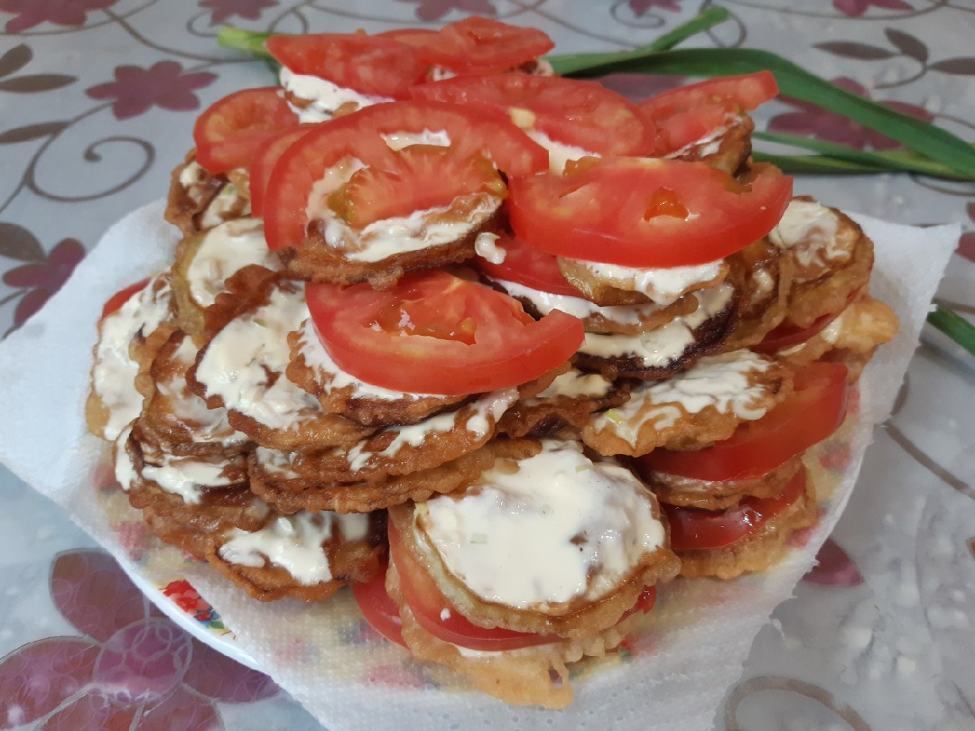 «Баклажаны в кляре, с чесночным соусом 🍆»