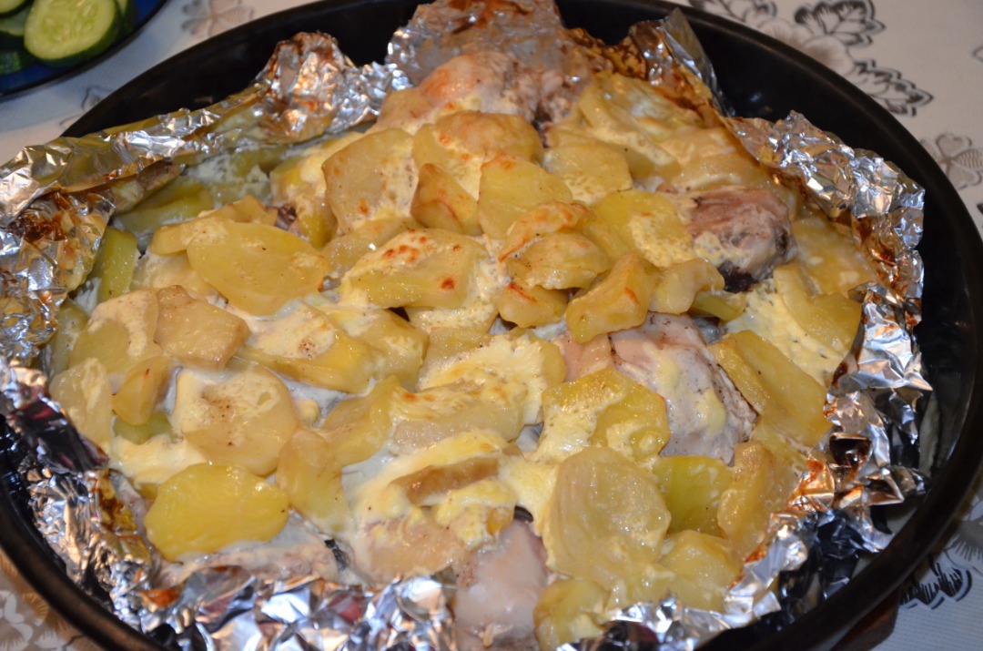 Тонкости приготовления куриных голеней с картошкой в мультиварке