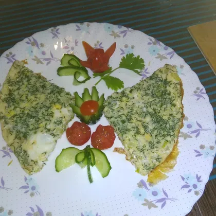 Кабачковый омлет с сыром и зеленью