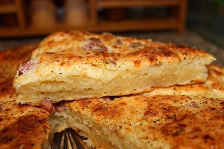 Сырные сконы