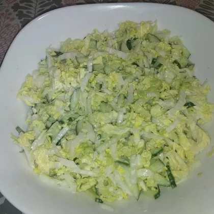 Салат из пекинской капусты