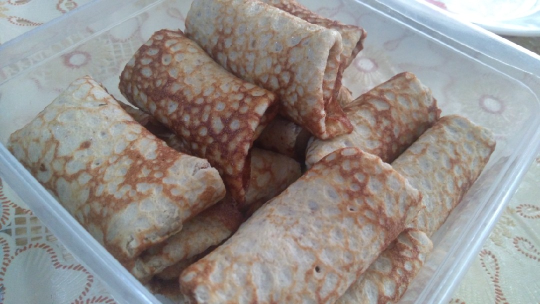 Блинчики из ржаной цельнозерновой муки и цветной капусты