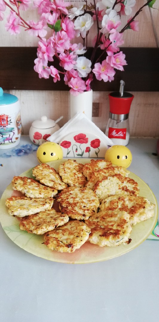 Куриные биточки с сыром