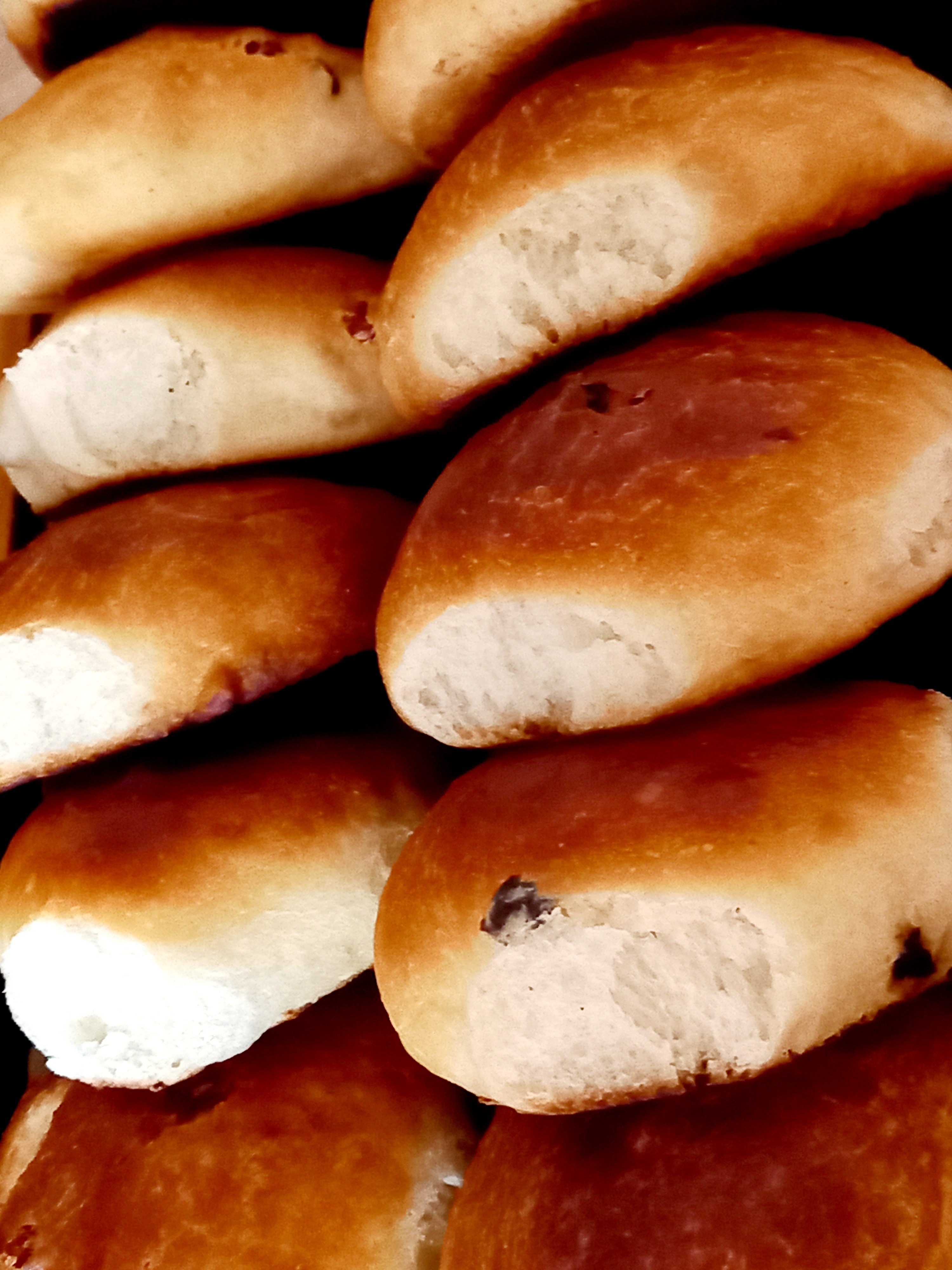 Булочки с изюмом