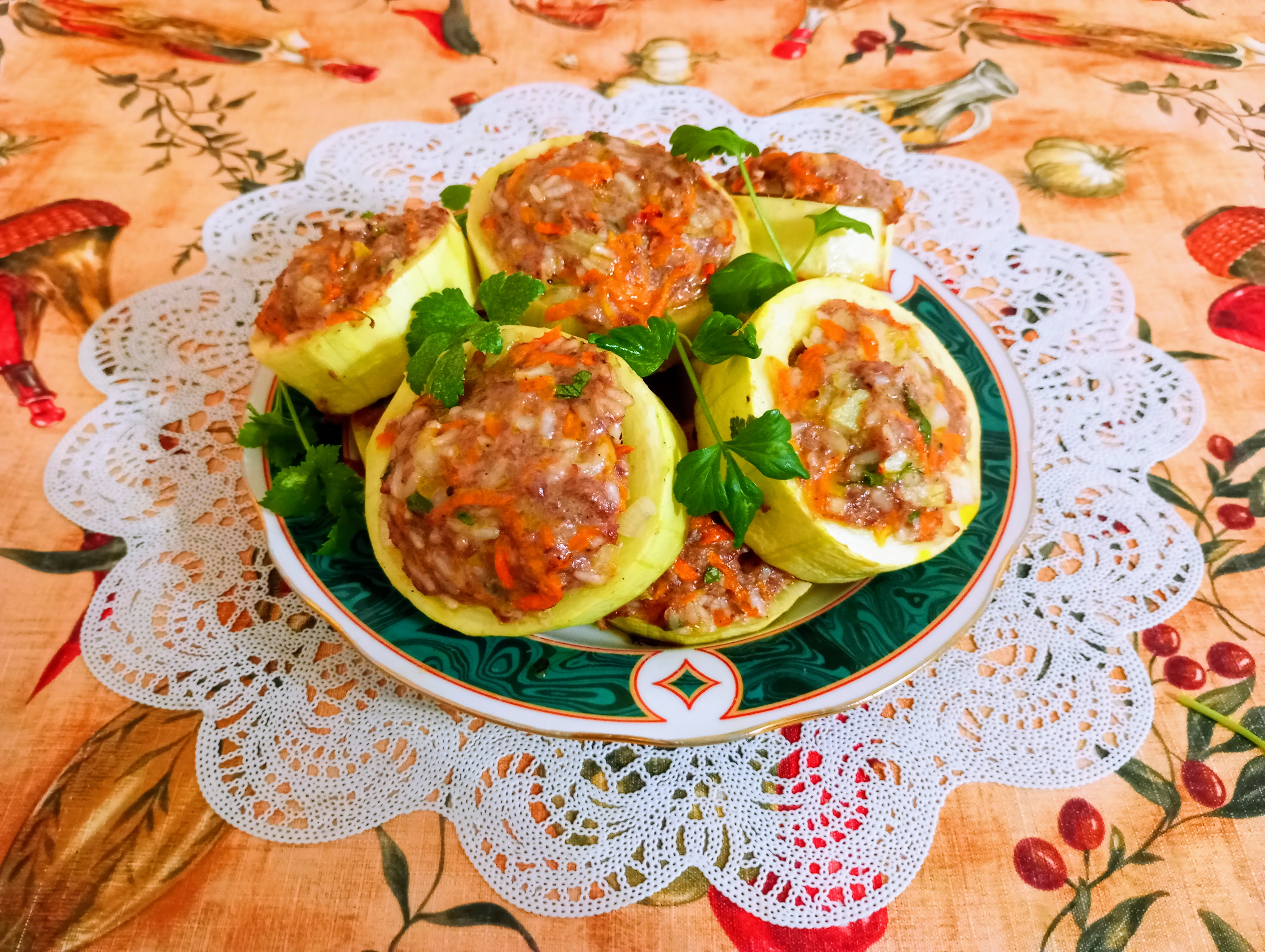 Фаршированные кабачки с мясным фаршем в духовке