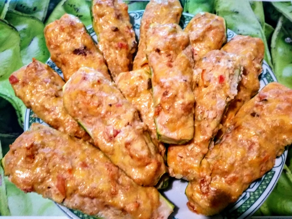 Фаршированные кабачки с куриным фаршем и рисом