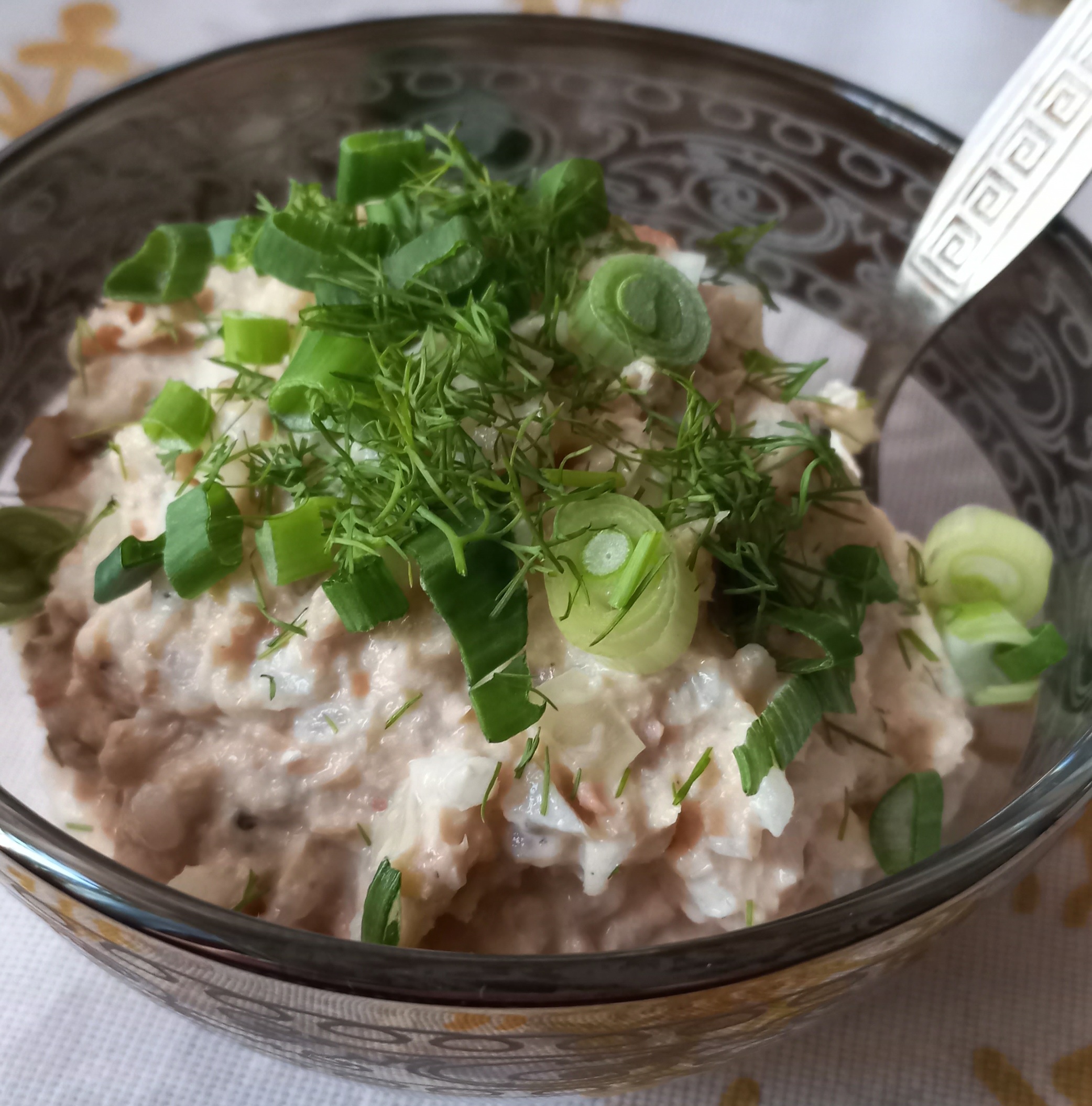 Рыбный салат из горбуши с рисом