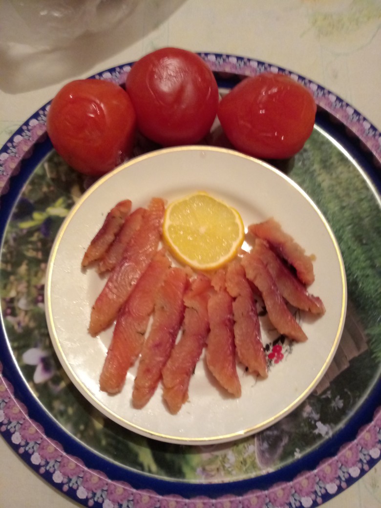 Форель соленая с пряными травами