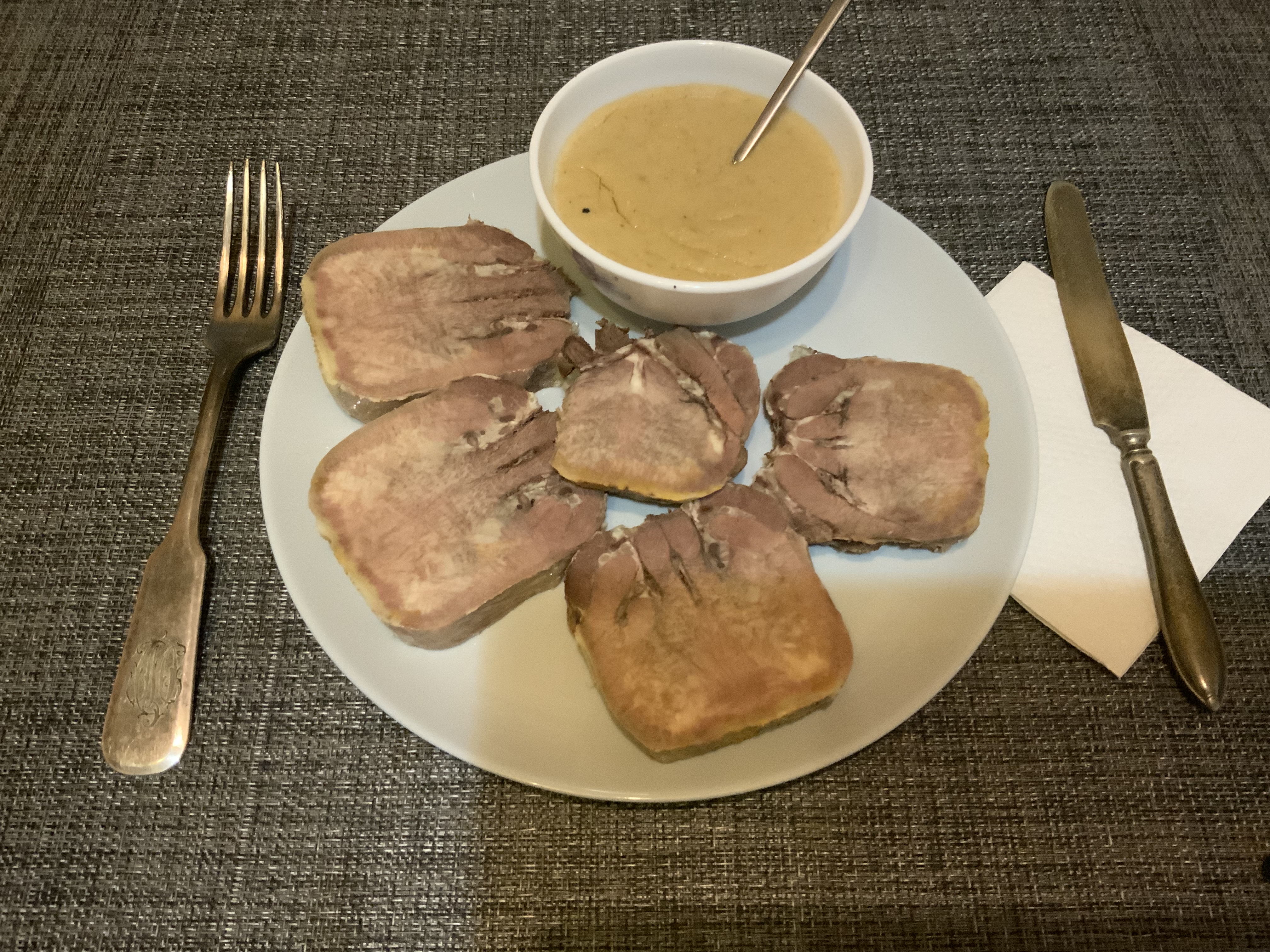 Соус хрен к отварному языку