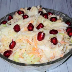 Салат из чёрной редьки с яблоком