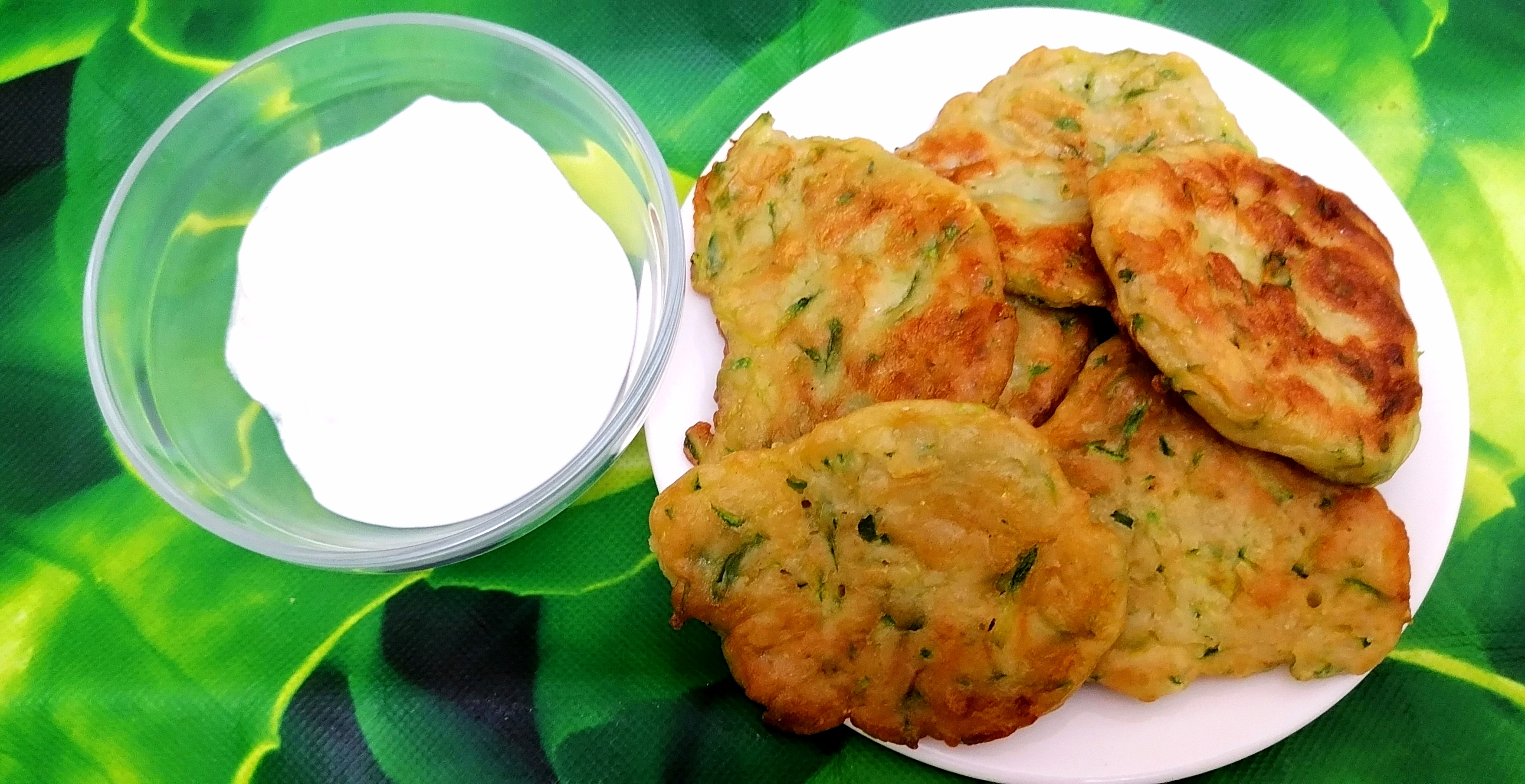 Кабачковые оладьи с сыром