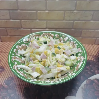 Салат с копчёным филе курицы