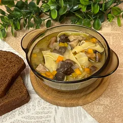 Грибной суп с лапшой