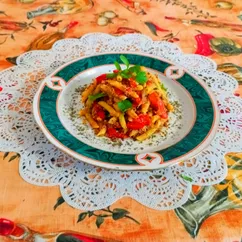 Макароны с фаршем и овощами