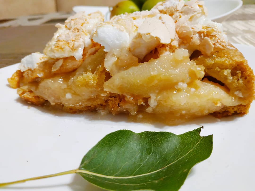 Пирог с карамелизированными грушами — рецепт с фото пошагово