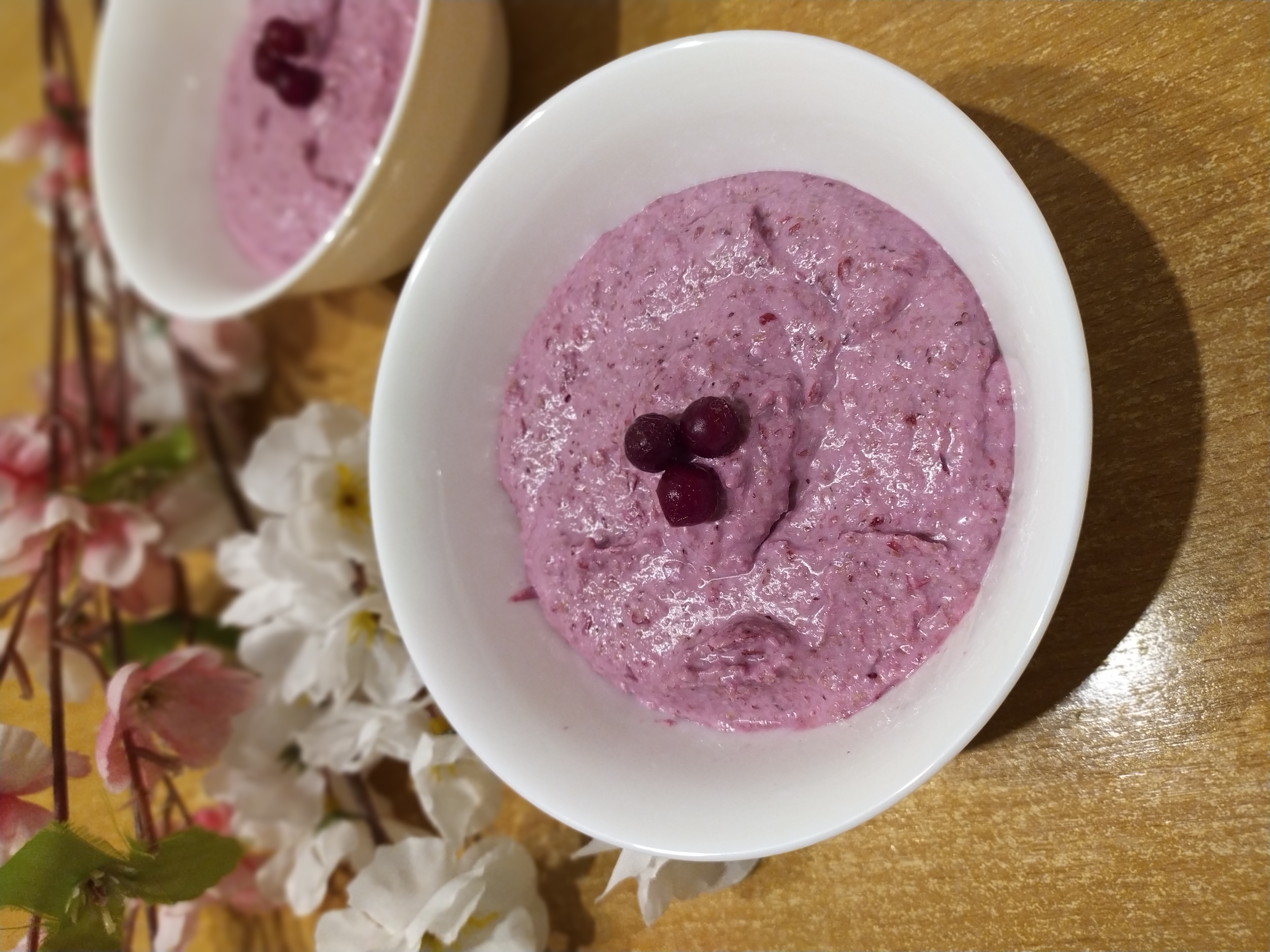 Творожок из зелёной гречки с брусникой