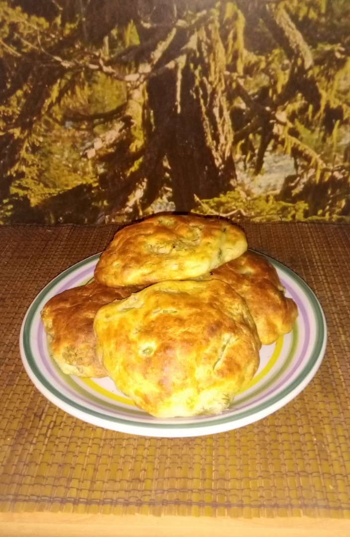 Лепёшки - булочки  с  зеленью  к  первым  блюдам