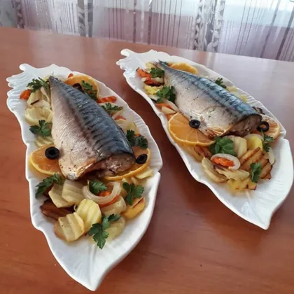 Запечённая скумбрия на овощной подушке 🐟🥔🥕🍊