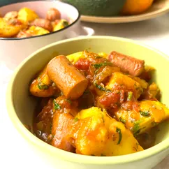 Быстрый гуляш с сосисками 