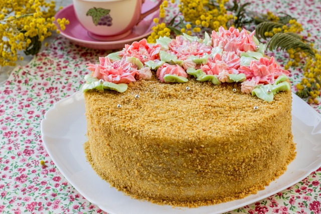 Медовик на водяной бане со сметанным кремом - простой и вкусный пошаговый рецепт с фото