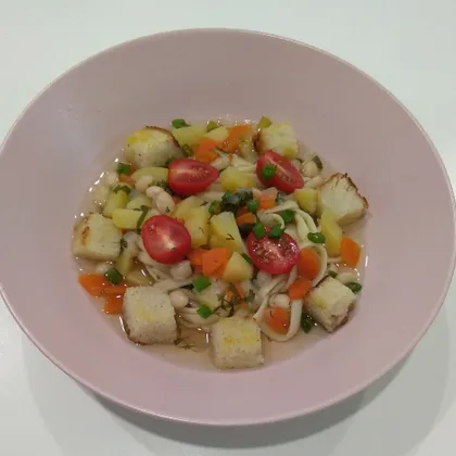 Овощной суп-лапша с фасолью без мяса