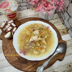 Щи из свежей капусты с курицей и свининой 