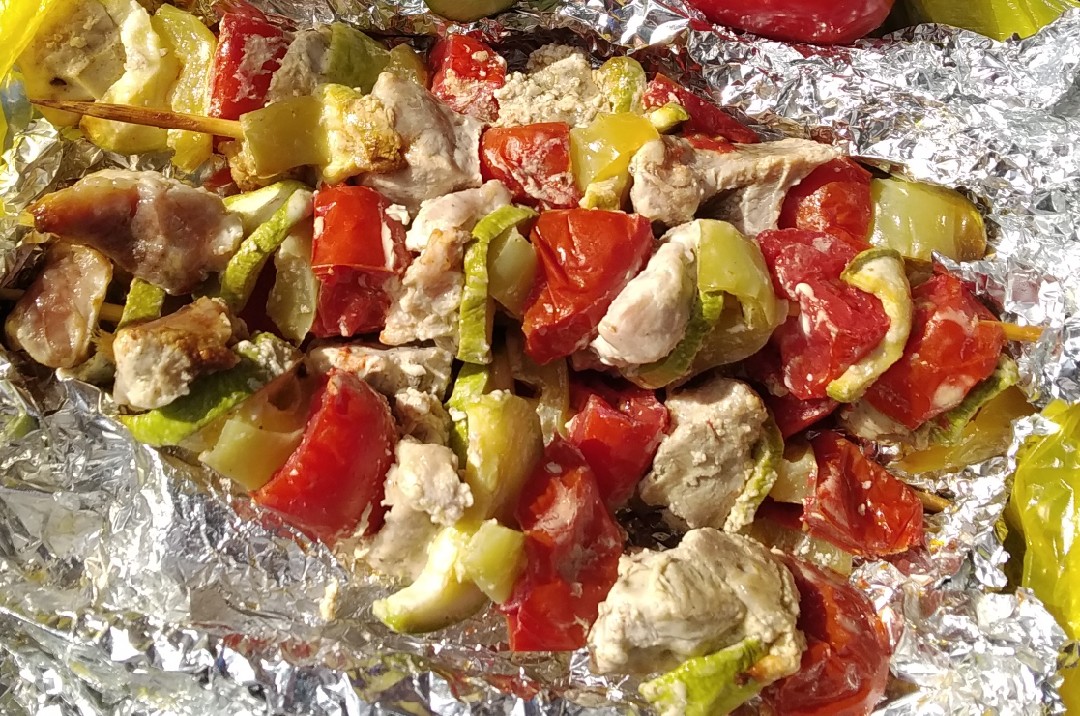 Куриные шашлычки с овощами