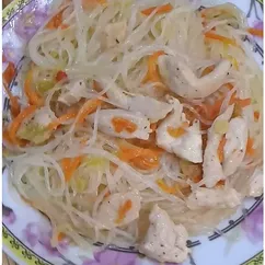 Фунчоза с курицей и овощами