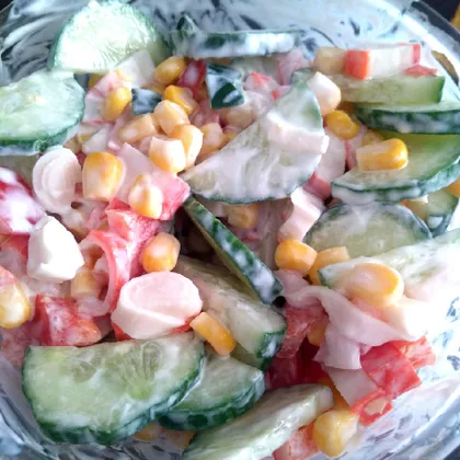 Весенний салат с крабовыми палочками