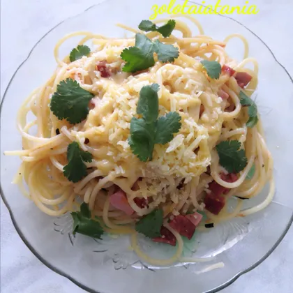 Спагетти с сосисками и помидором