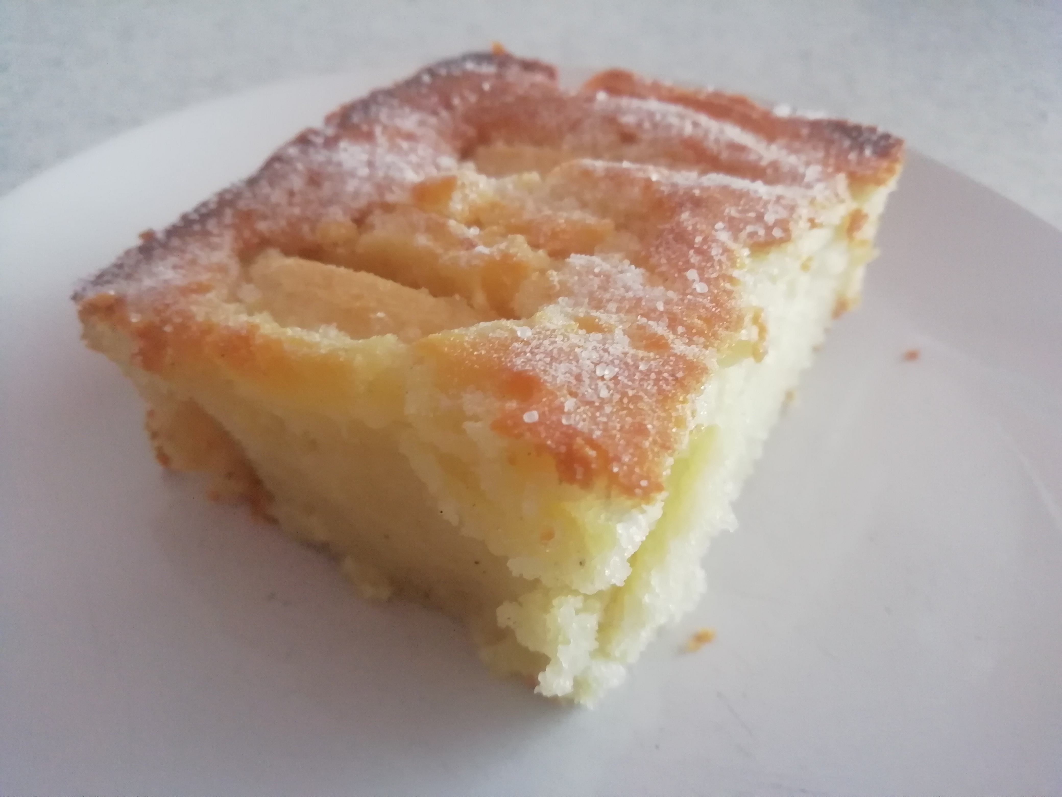 Шарлотка с творогом