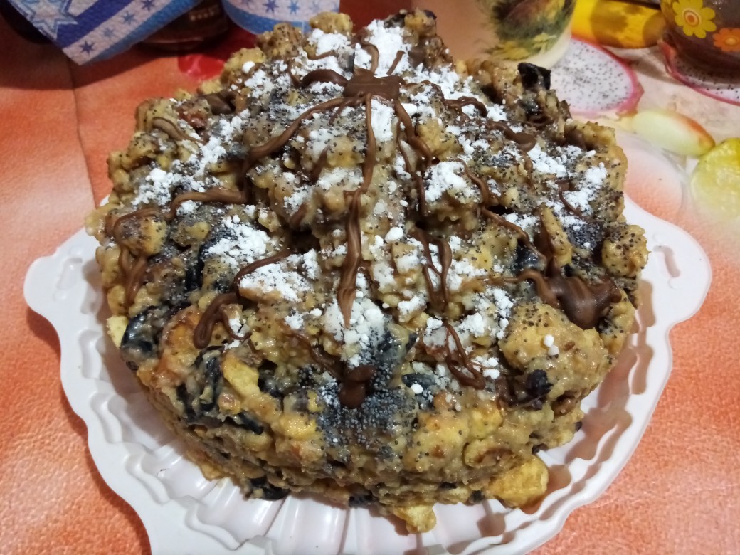 Торт «Муравейник» из печенья со сгущенкой без выпечки