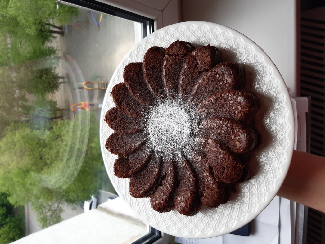 Шоколадный брауни с халвой😍