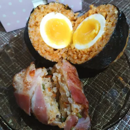 Рисовые шарики с яйцом