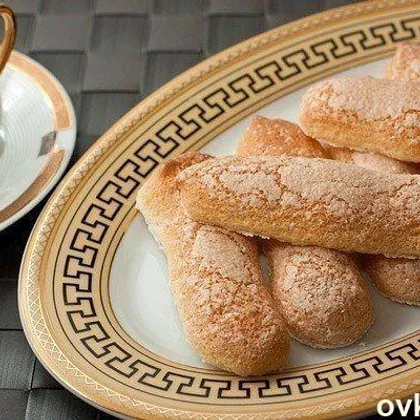 Бисквитное печенье Савоярди, или “дамские пальчики”, – обязательный компонент Тирамису