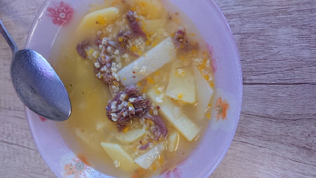 Супчик полевой с тушёнкой