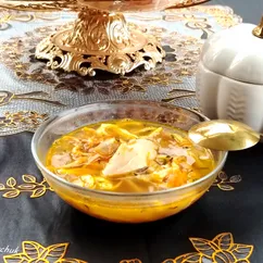 Супчик на курином бульоне с яичными блинчиками