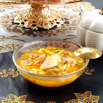 Супчик на курином бульоне с яичными блинчиками