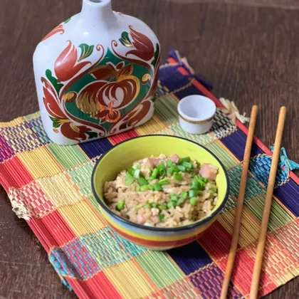Рис с ветчиной и зеленым горошком по-китайски