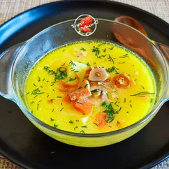 Ароматный супчик с копчёной курицей и плавленым сырком
