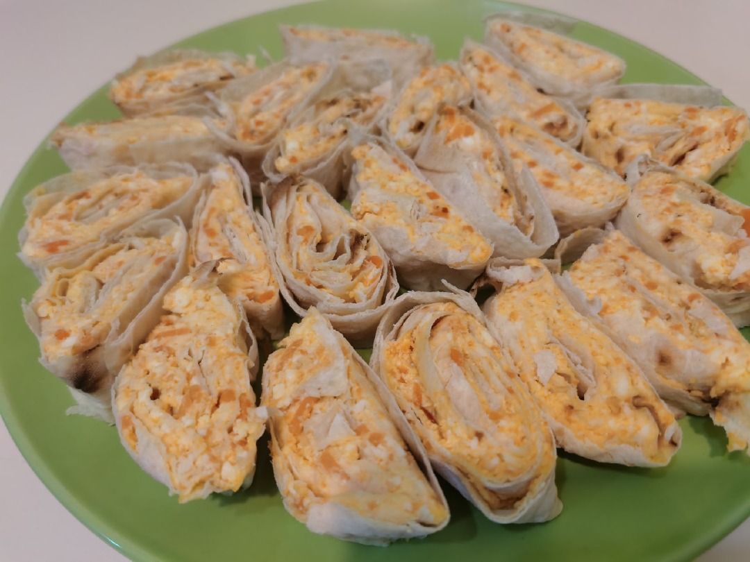 Сырные рулетики из лаваша